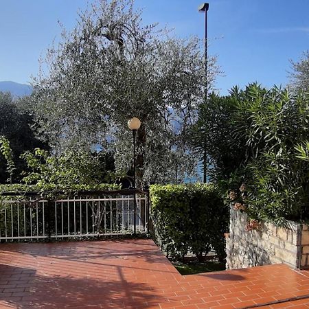 Villa Sul Lago Con Pontile Privato A Brenzone Sul Garda - Unique And Exclusive Zewnętrze zdjęcie