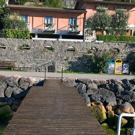 Villa Sul Lago Con Pontile Privato A Brenzone Sul Garda - Unique And Exclusive Zewnętrze zdjęcie