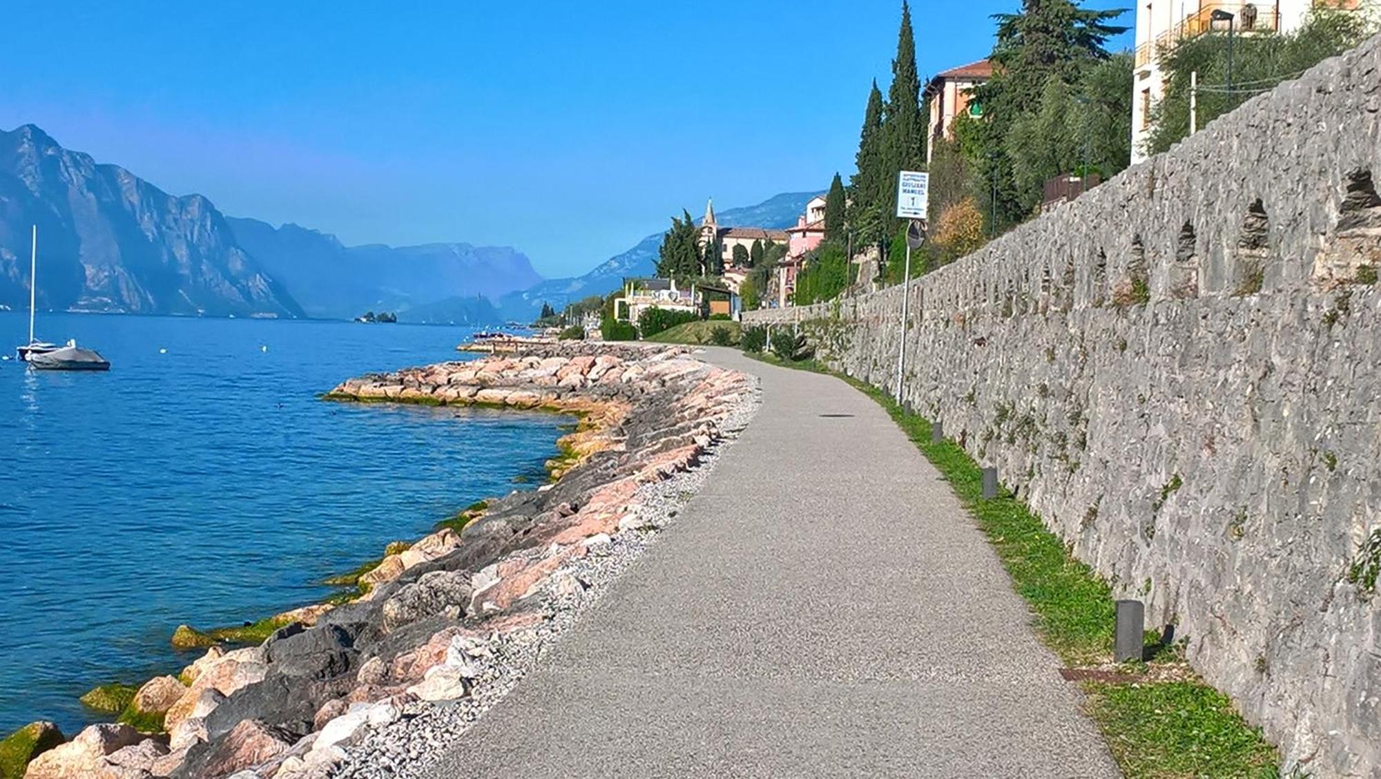 Villa Sul Lago Con Pontile Privato A Brenzone Sul Garda - Unique And Exclusive Zewnętrze zdjęcie