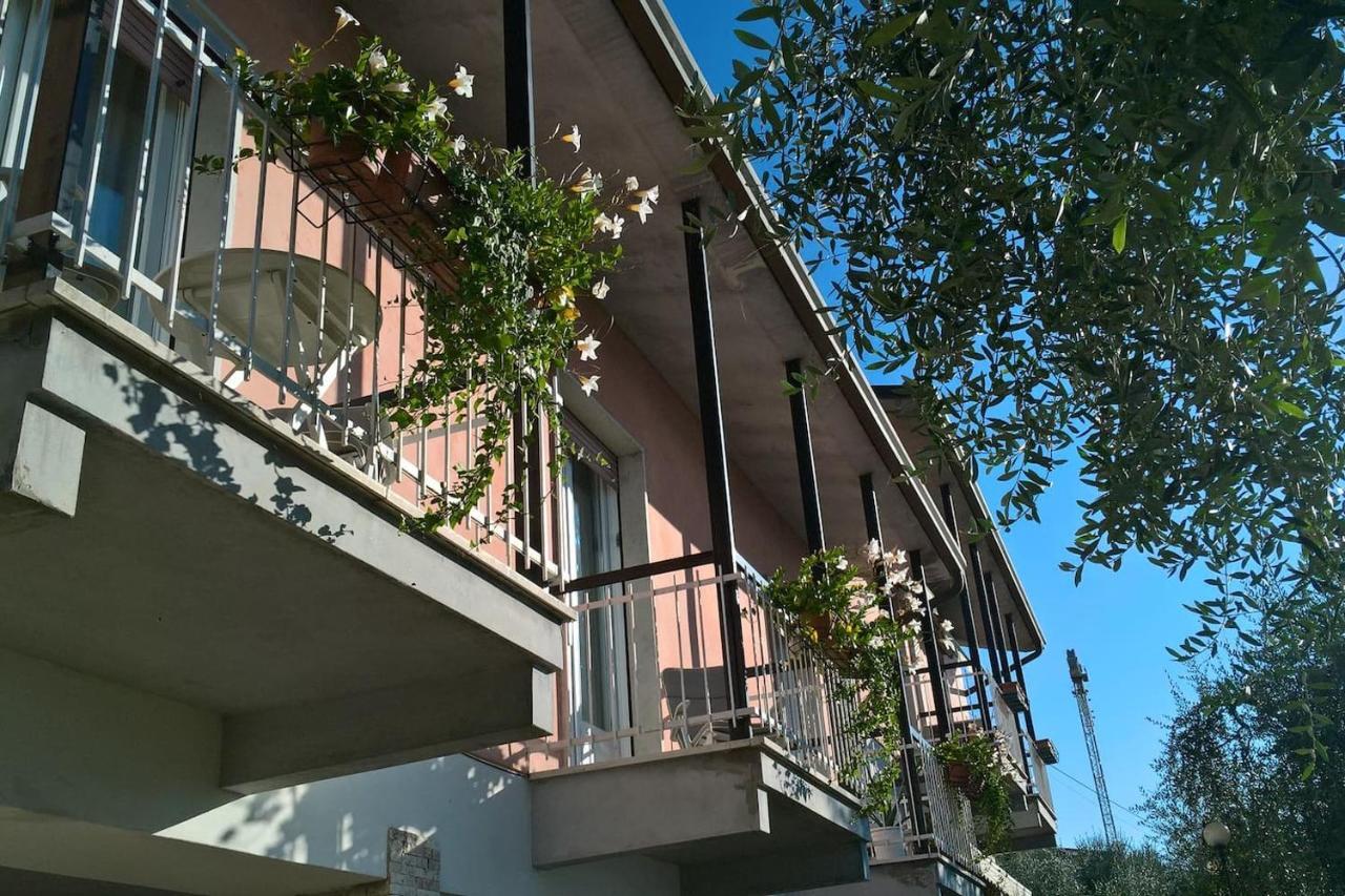 Villa Sul Lago Con Pontile Privato A Brenzone Sul Garda - Unique And Exclusive Zewnętrze zdjęcie