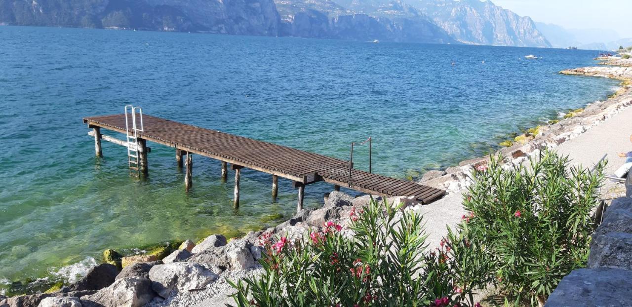 Villa Sul Lago Con Pontile Privato A Brenzone Sul Garda - Unique And Exclusive Zewnętrze zdjęcie