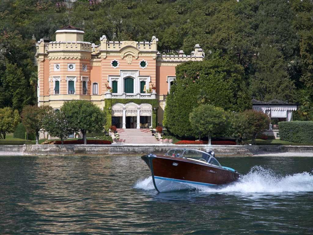 Villa Sul Lago Con Pontile Privato A Brenzone Sul Garda - Unique And Exclusive Zewnętrze zdjęcie